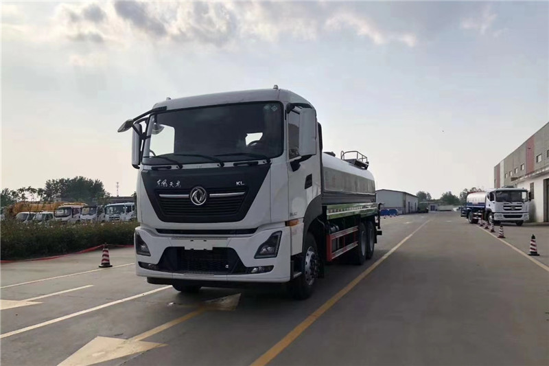 東風天龍后八輪20噸噴霧車，國六綠化噴灑車